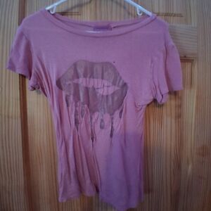 Ragdoll Pink Lip Drip Tee